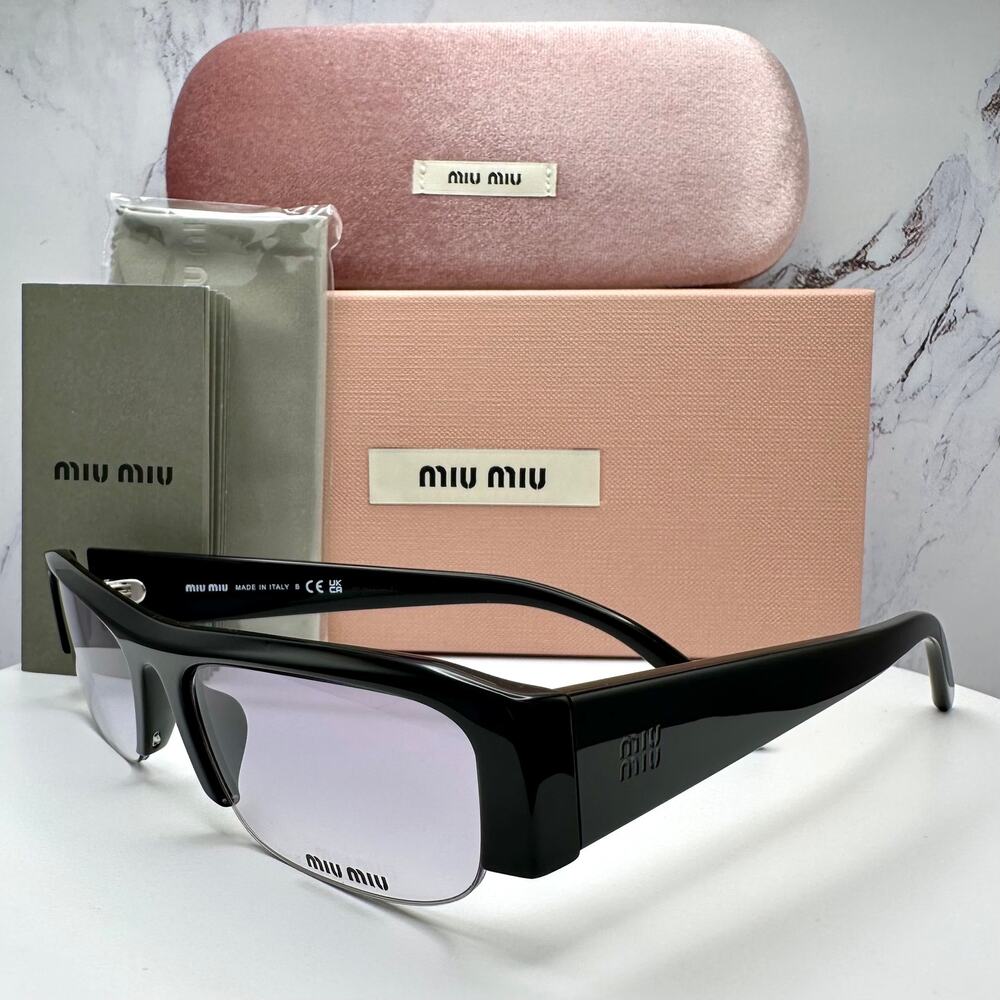 New MIU MIU Vedette Sunglasses Seen on Kylie Jenner